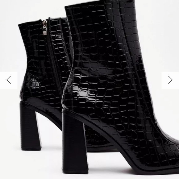 Taking Flare of Business, Faux-Croc Block-heeled boots - Picture 2 of 5